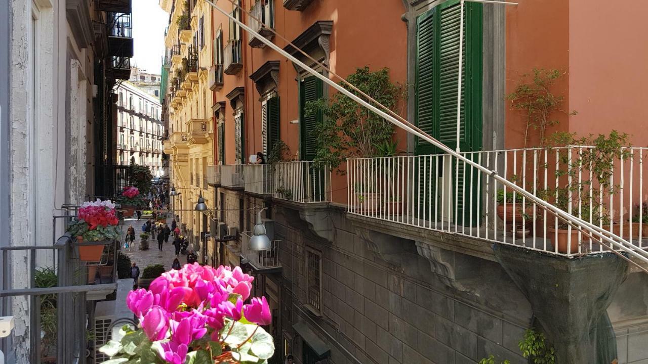 Il Salotto Di Nonna Cornelia 2 Hotel Napoli Exterior foto