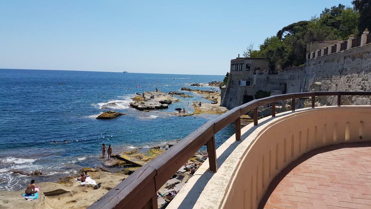 Il Salotto Di Nonna Cornelia 2 Hotel Napoli Exterior foto